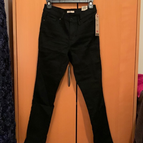 Levi’s 311 Shaping Skinny - Picture 2 of 7